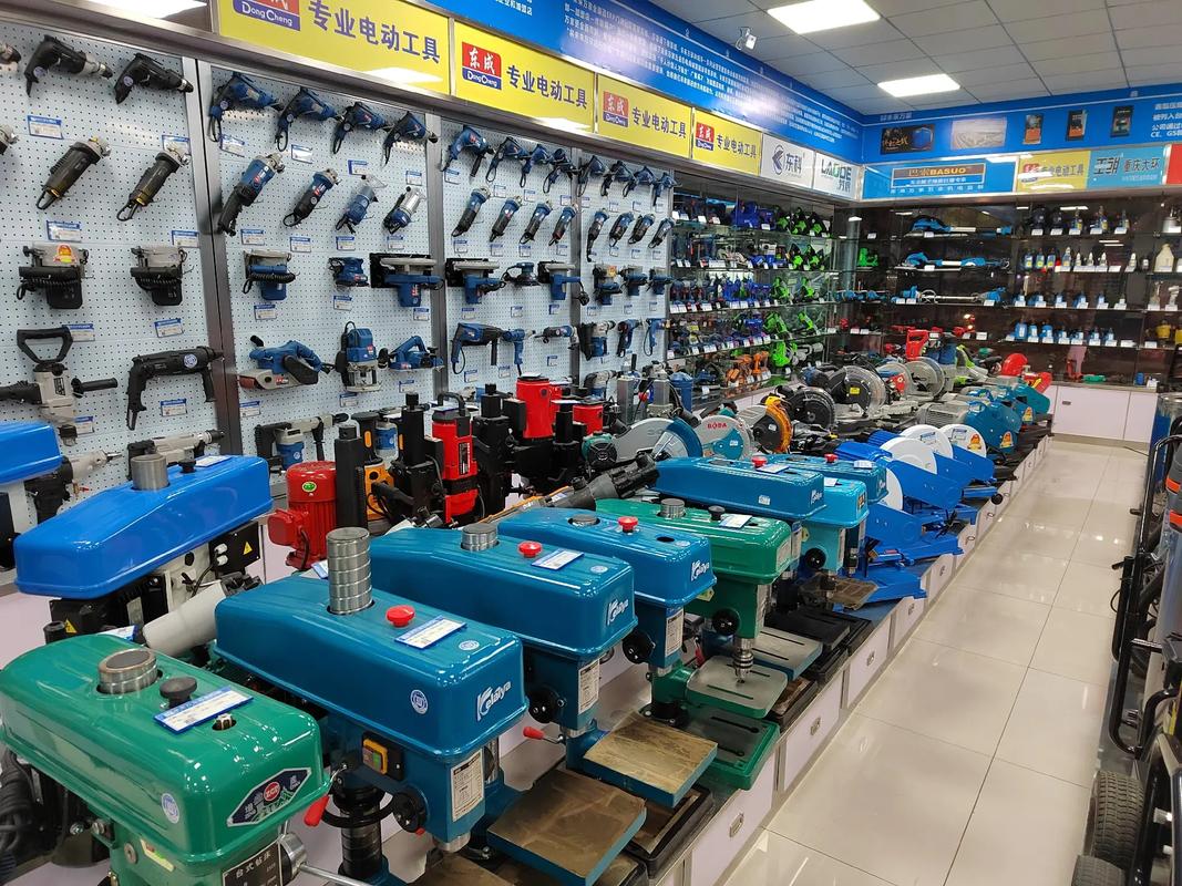 未來萬家五金機(jī)電廣西宜州店 全國連鎖，誠信經(jīng)營，專注氣動與機(jī)電